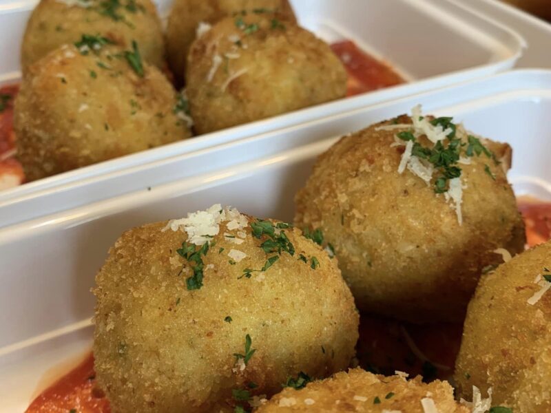 Nutritious and Healthy meals preparation for work, students and seniors, full catering also available